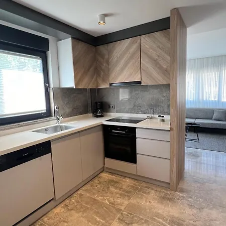 Leos Apart3 Apartament